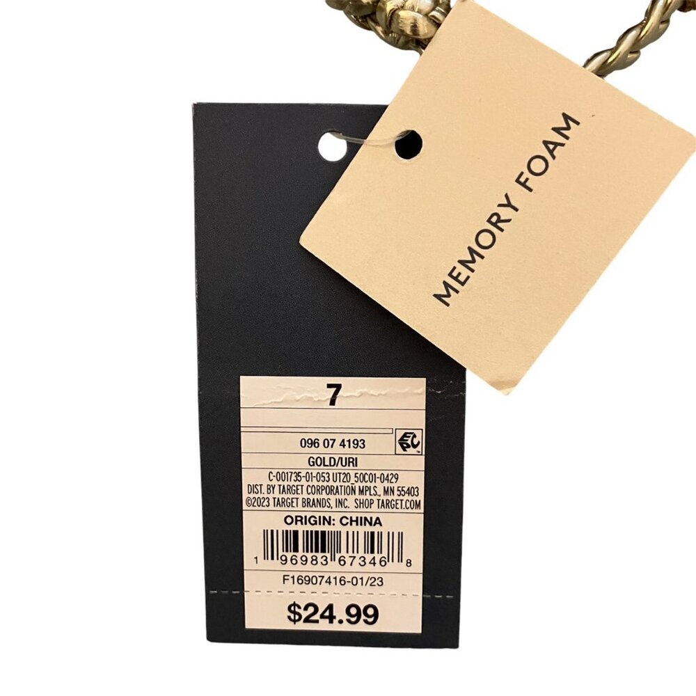 NWT Universal Thread Gold Sandals Size 7 - Picture 4 of 4